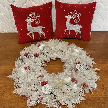 Vtg 23" Plastic White Wreath with a Pair of Deer Throw Pillows
