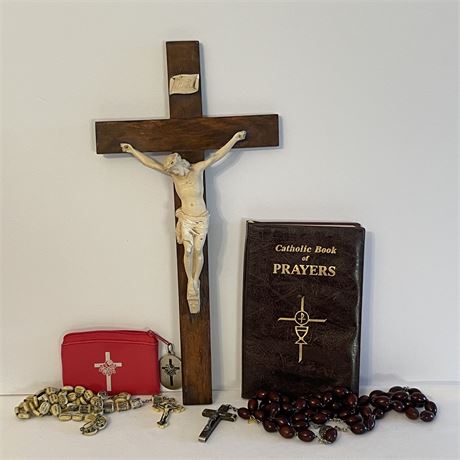 Crucifix w/ Rosaries and "Catholic Book of Prayers"