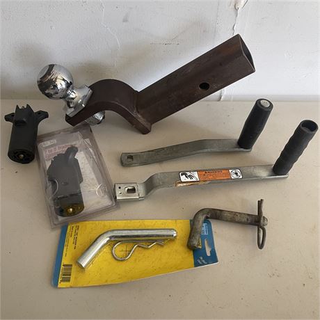 Hitches and Pins for Trucks and Trailers