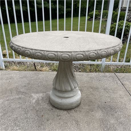 Blazing Auctions - 3.5 Foot Round Cement/Concrete Patio Table