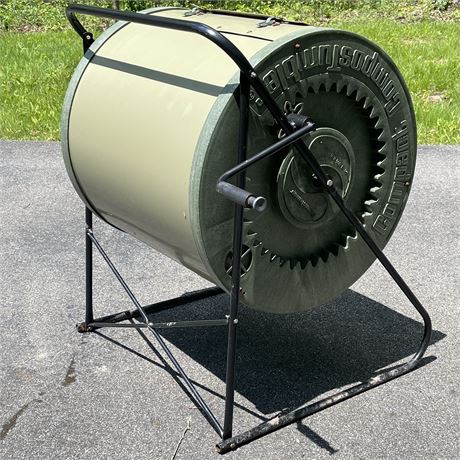 Mantis Compact ComposTumbler on Metal Frame