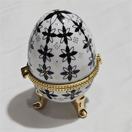 Porcelain/Ceramic Egg Shape Trinket Box 3.9" tall x 2.2" in diameter