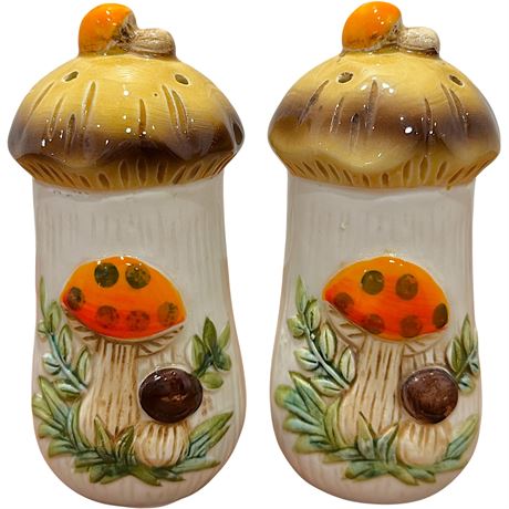 Vtg Sears & Roebuck "Merry Mushroom" Ceramic Canister Set on Lazy Suzan Tray