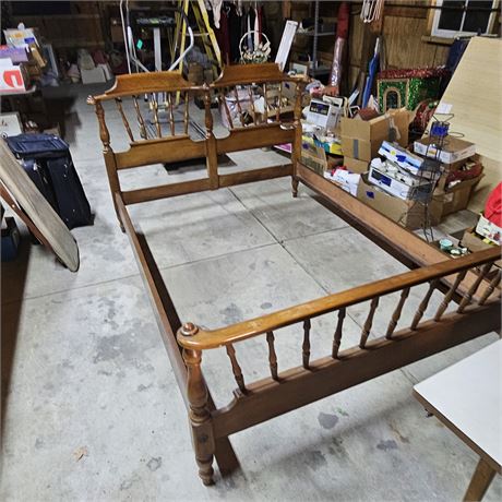 PENNSYLVANIA HOUSE CHERRY FULL SIZE BED FRAME