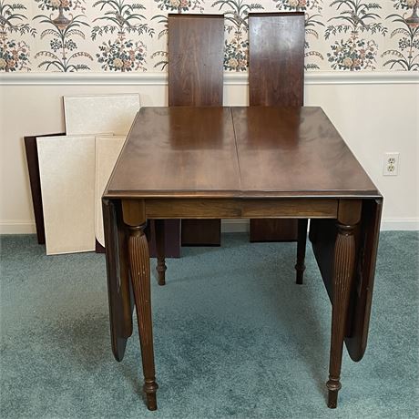Vintage Drop-Leaf Table w/ 2 Extension Leaves & Protective Table Mats