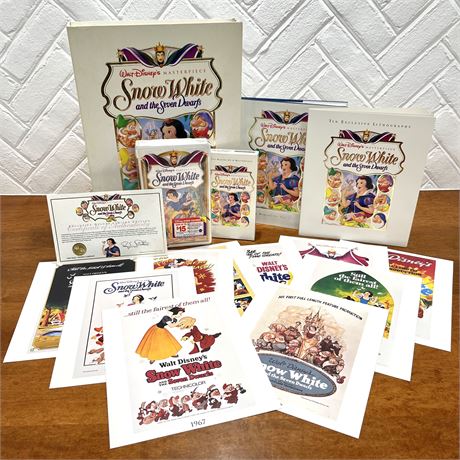 New Disney's Snow White and the Seven Drawfs Complete Box Set / VHS with COA